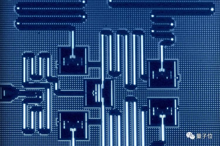 ibm去年开始以 云计算 服务的形式提供 量子计算 能力